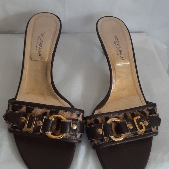 Dolce & Gabbana Shoes - Dolce and Gabbana women's sandals sz 40.5